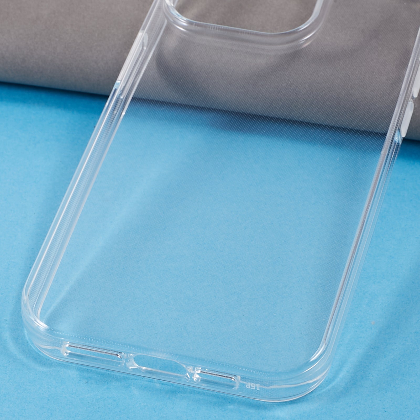 FULEXIN Flexible TPU Phone Cover for iPhone 15 Pro Anti-scratch Crystal Clear Phone Case