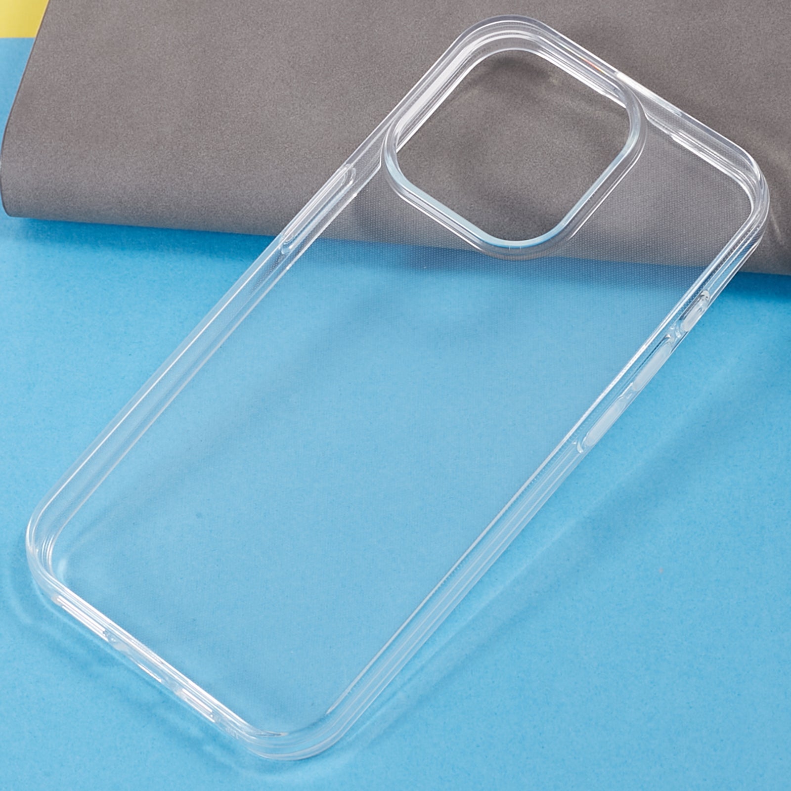 FULEXIN Flexible TPU Phone Cover for iPhone 15 Pro Anti-scratch Crystal Clear Phone Case