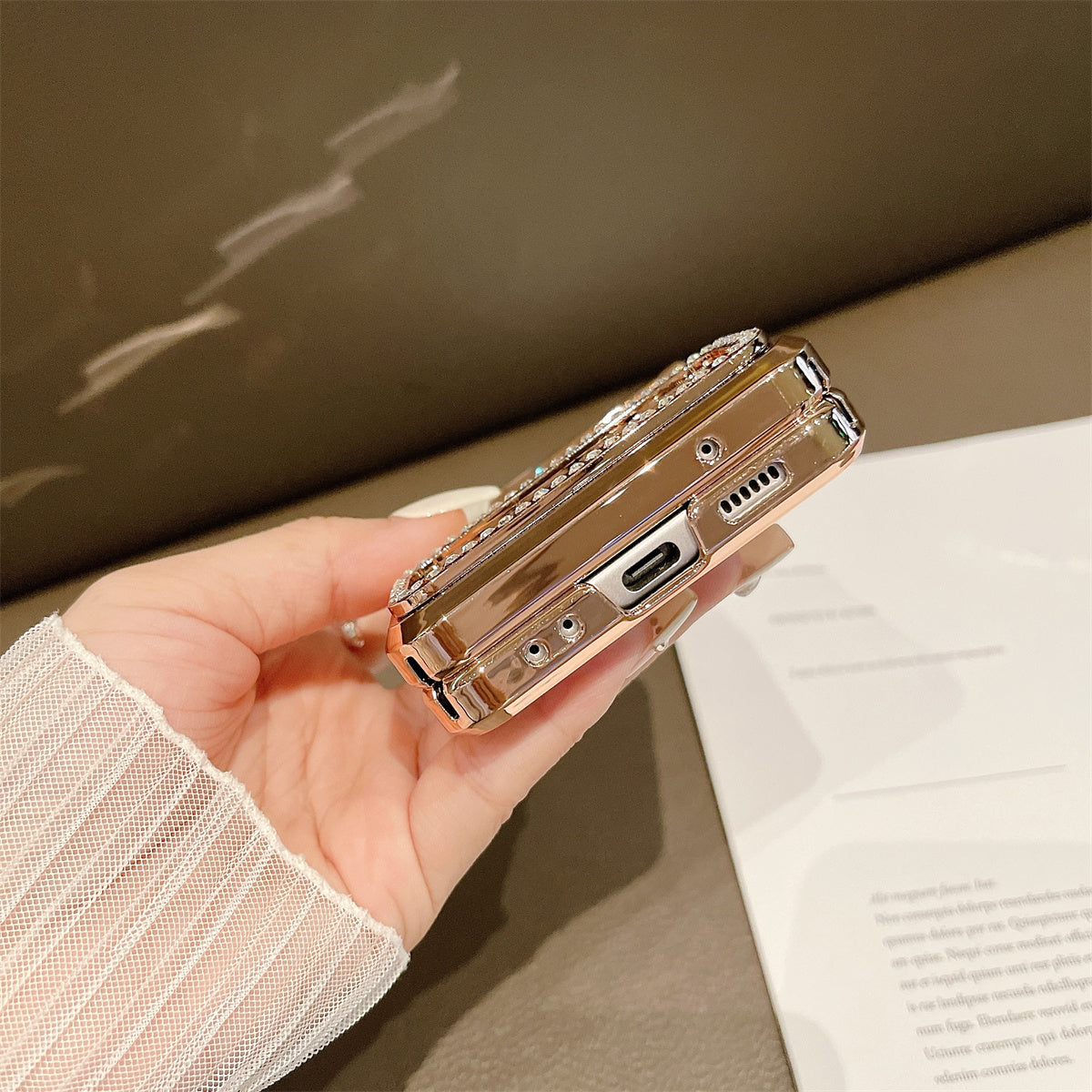 For Samsung Galaxy Z Flip4 5G Shockproof Case Mirror Surface Hard PC Phone Cover Lens Frame Decorated with Rhinestone