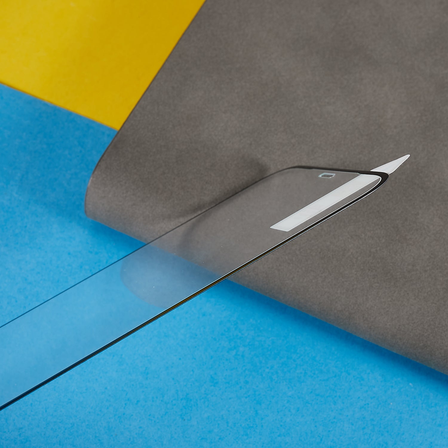 RURIHAI For iPhone 12 Pro Max 6.7 inch 0.26mm Ultra Clear AGC Glass 3D Carbon Fiber Edge Full Glue Screen Protector