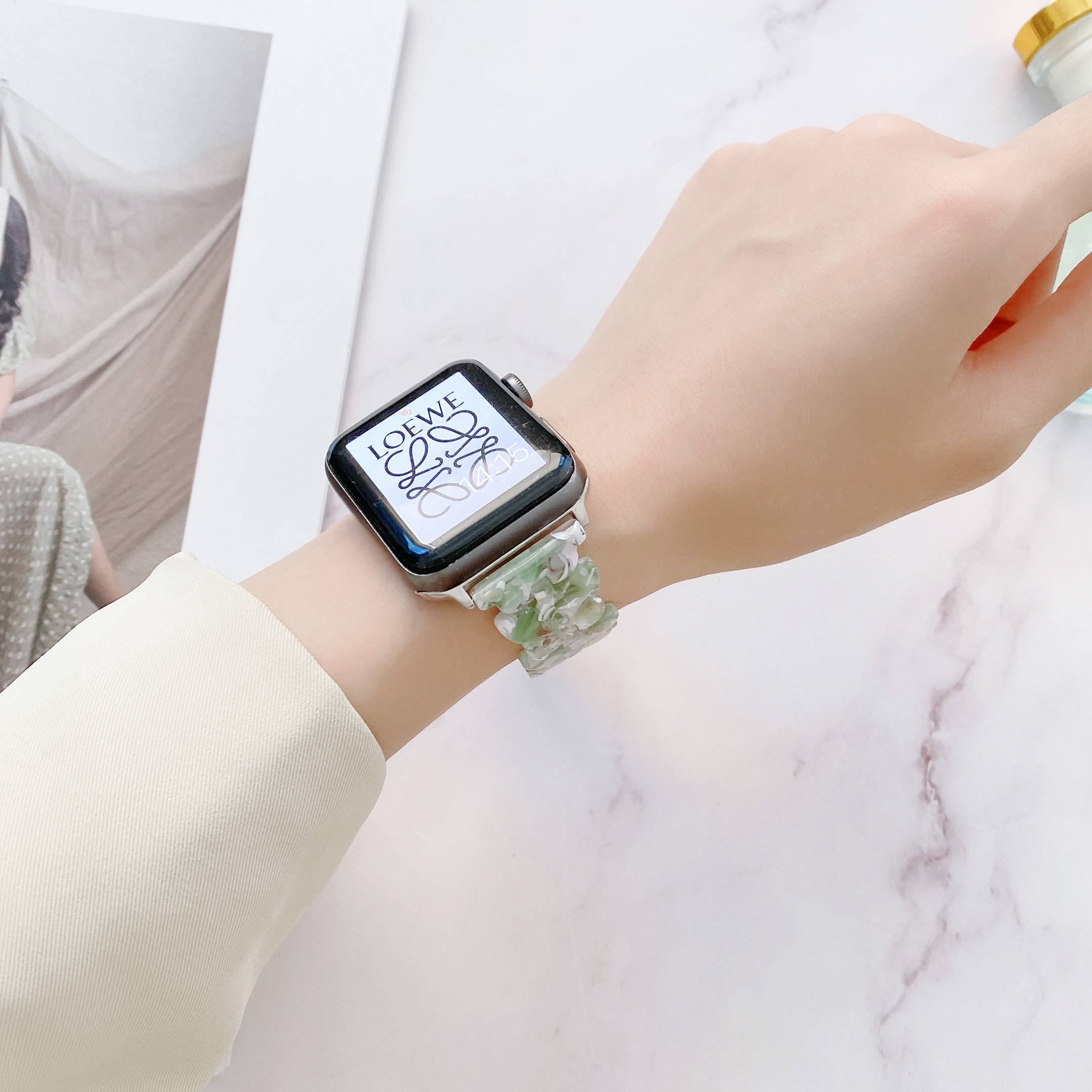 For Apple Watch Series 9 8 7 41mm SE (2023) SE SE (2022) 6 5 4 40mm 3 2 1 38mm Stylish Resin Butterfly + Metal Wrist Strap Watch Band
