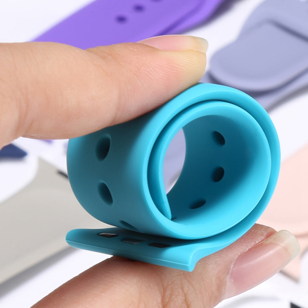 For Apple Watch Series 9 8 7 41mm 6 5 4 SE (2023) SE(2022) SE 40mm 3 2 1 38mm Soft Silicone Watch Band Adjustable Wrist Strap with Silver Pin Buckle