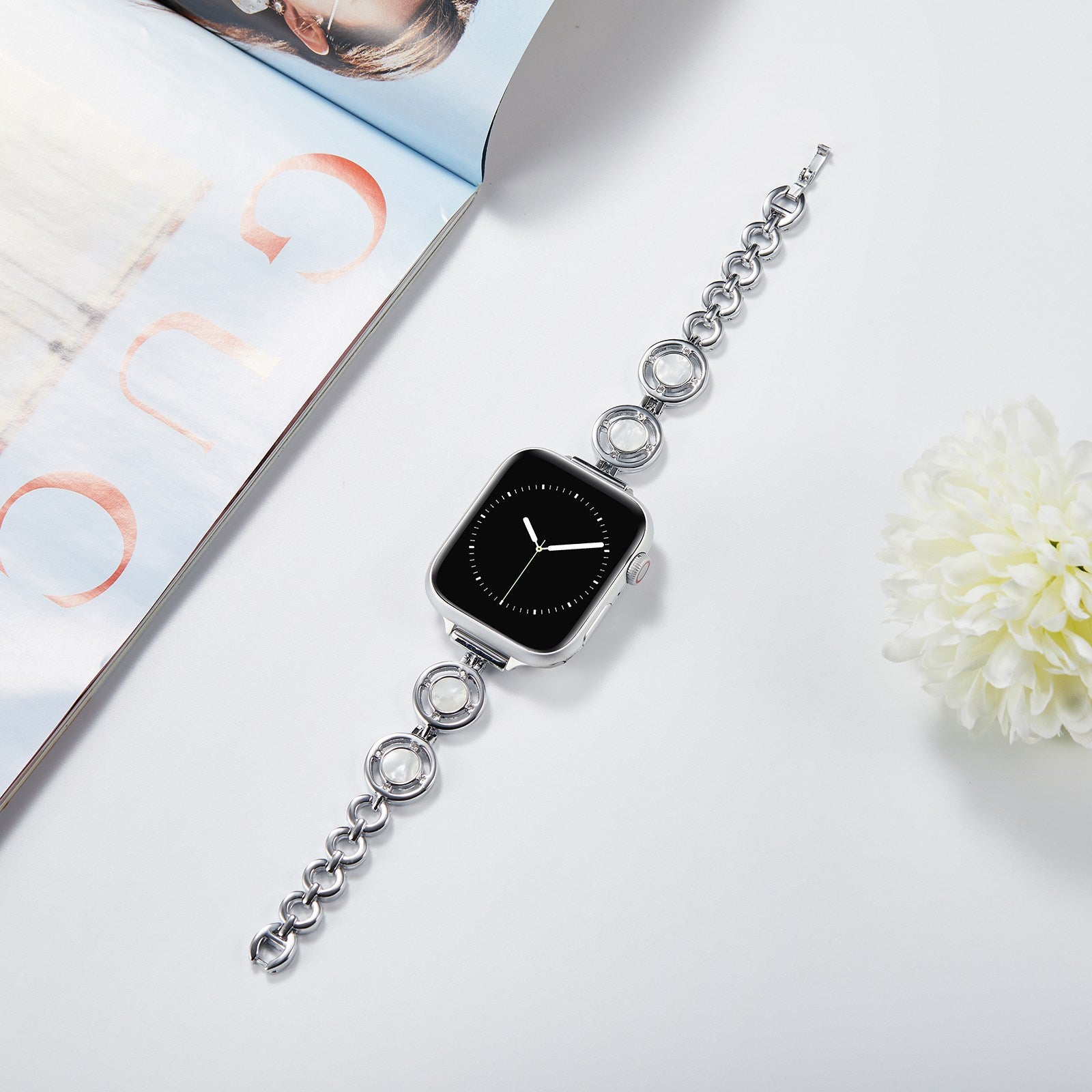 For Apple Watch Ultra 2 49mm Series 9 45mm SE (2023) 44mm Ultra 49mm 8 7 45mm 6 5 4 SE (2022) SE 44mm 3 2 1 42mm Slim Watch Band Rhinestone Decor Zinc Alloy Wrist Strap Bracelet