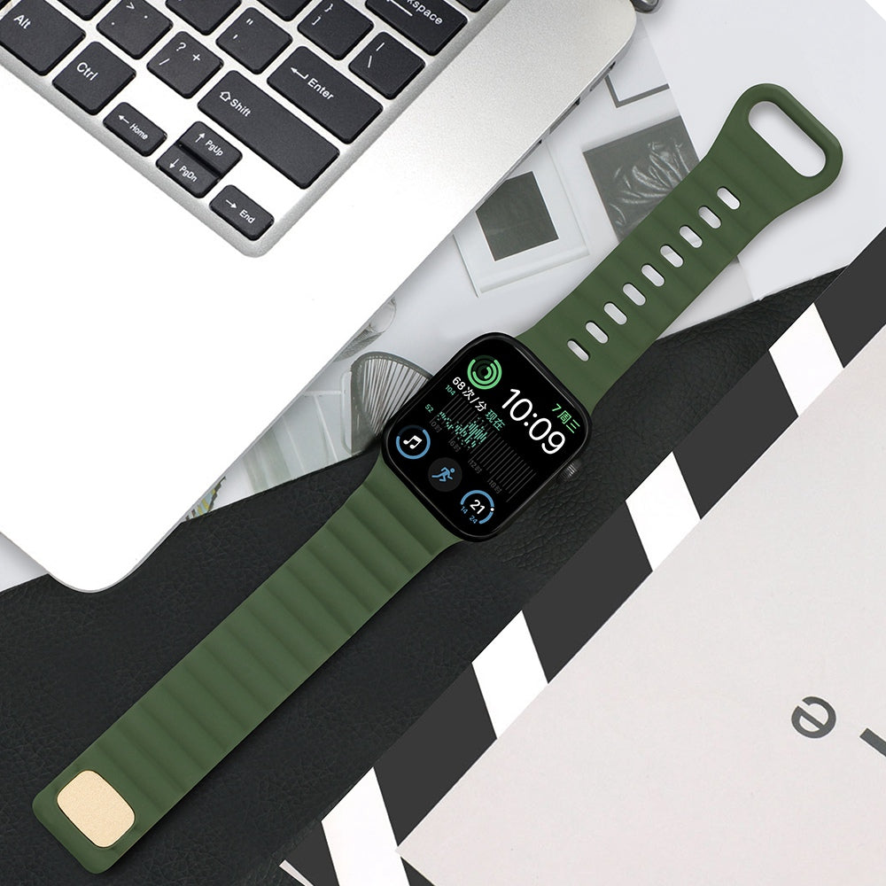 For Apple Watch 9 8 7 41mm 6 5 4 SE SE (2022) SE (2023) 40mm 3 2 1 38mm Silicone Watch Band Quick Release Watch Strap Replacement Watchband with Button