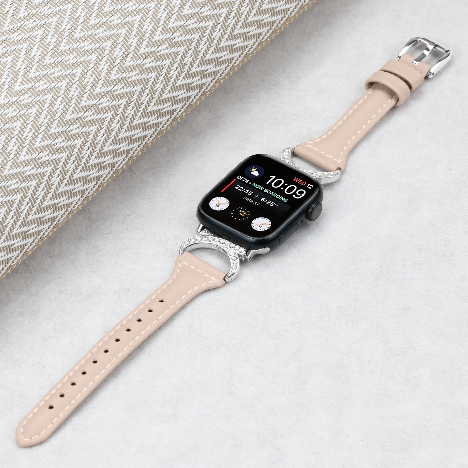 Watch Band for Apple Watch 9 8 7 41mm 6 5 4 SE (2022) SE (2023) SE 40mm 3 2 1 38mm Genuine Cowhide Leather Rhinestone Decor Bracelet Strap with Silver Buckle