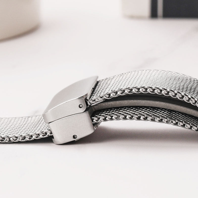 Metal Strap for Apple Watch 9 8 7 41mm 6 5 4 SE (2022) SE (2023) SE 40mm 3 2 1 38mm Fine Mesh Milanese Band with Folding Clasp
