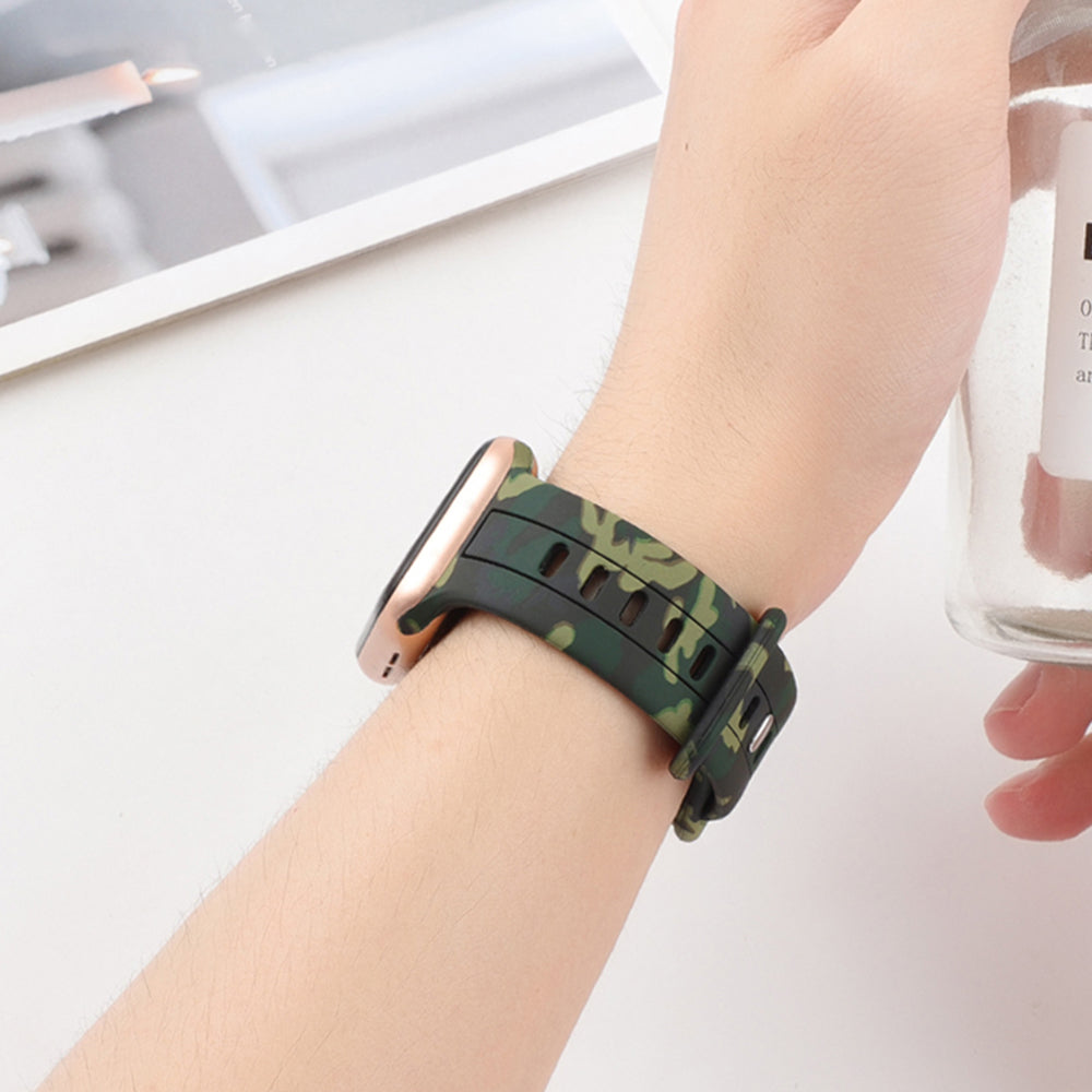 Silicone Watch Bands for Apple Series 9 8 7 41mm 6 5 4 SE SE (2022) SE (2023) 40mm Series 3 2 1 38mm Camouflage Waterproof Watch Bracelet