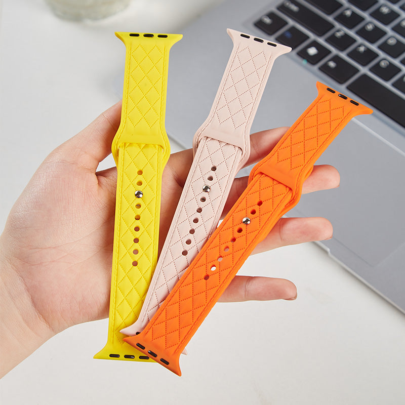 For Apple Watch Ultra 2 49mm Series 9 45mm SE (2023) 44mm Ultra 49mm 8 7 45mm 6 5 4 SE (2022) SE 44mm 3 2 1 42mm Textured Silicone Watch Strap Replacement Watch Band