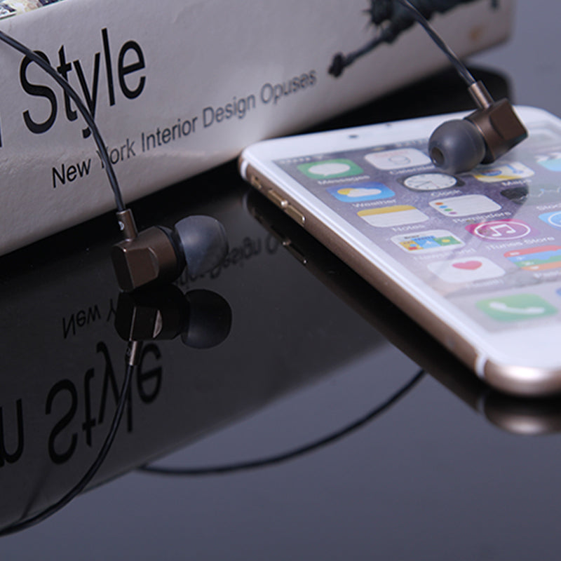 3.5mm AUX Wired In-ear Headphone Earphone Noise Reduction Stereo Surround Sound Gaming Headset